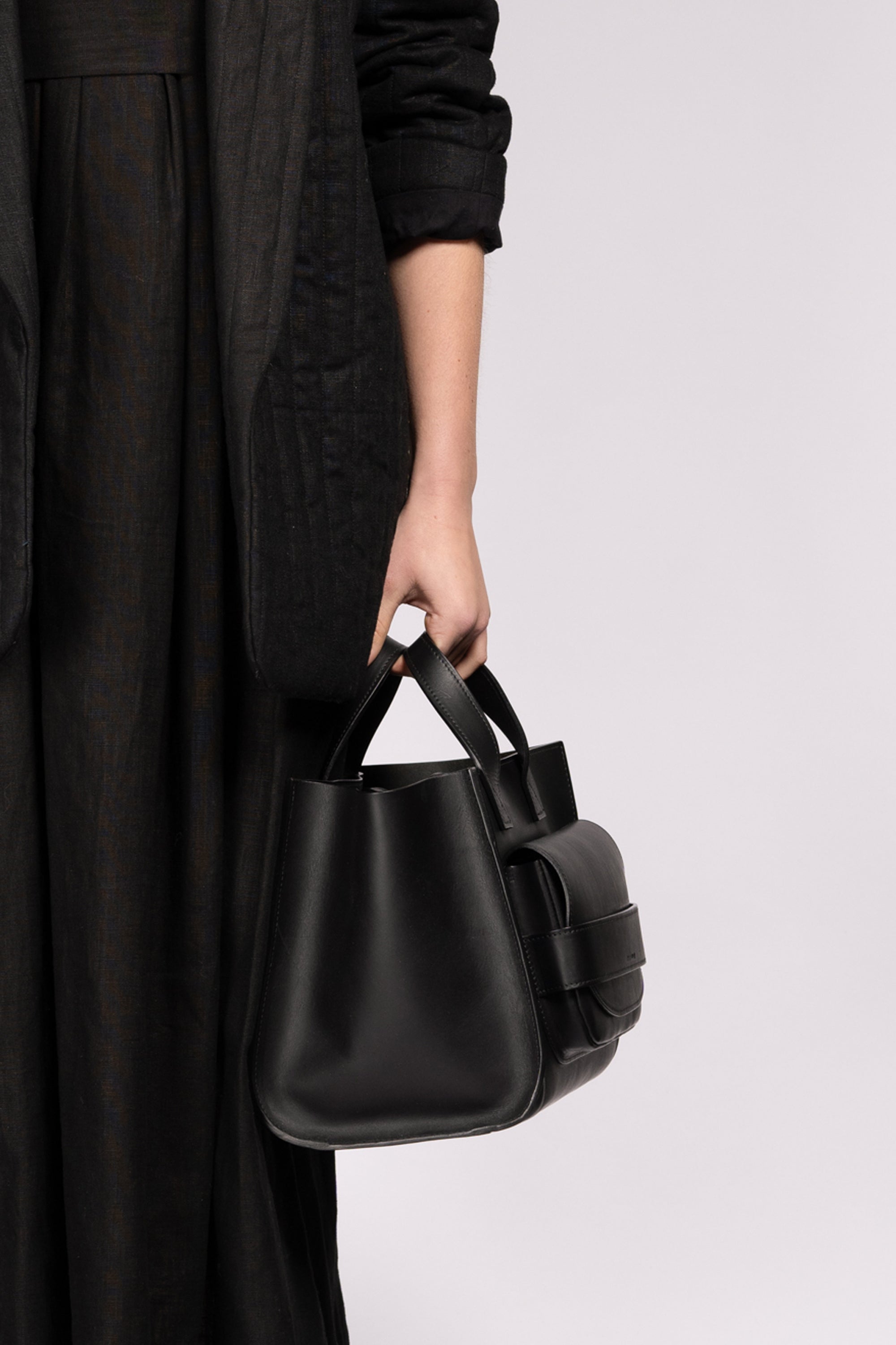 Pioneer Tote - Black - Medium